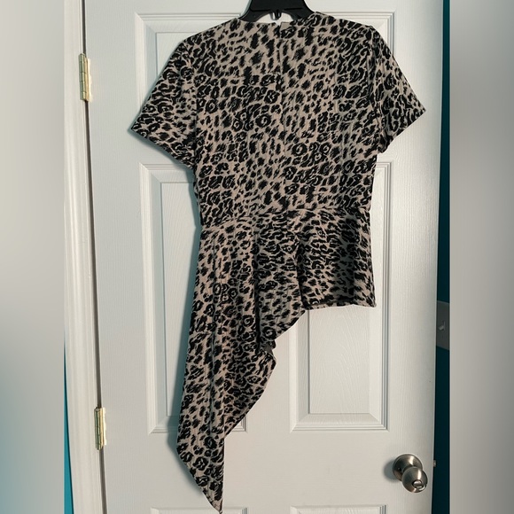 Vince Camuto Asymmetrical Top - Worn Only Once! - Picture 2 of 4